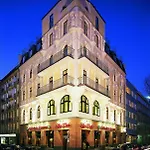 Burns Art Hotel