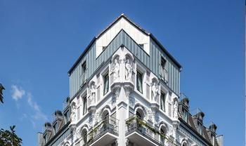 Burns Art Hotel 4*