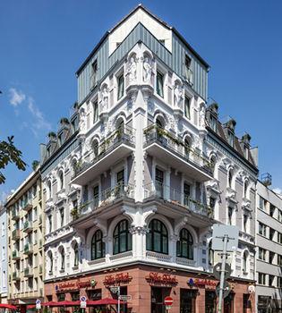 Burns Art Hotel